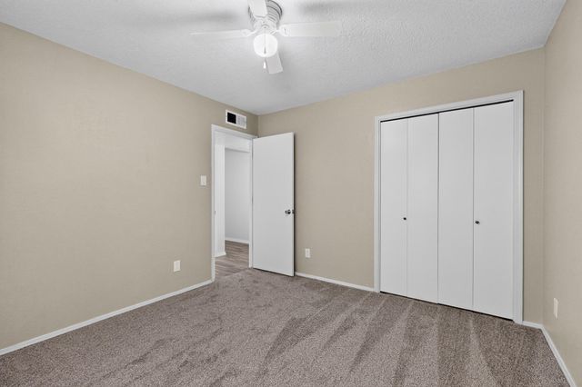 8130 Avenida La Prestina NE, Albuquerque, NM 87109