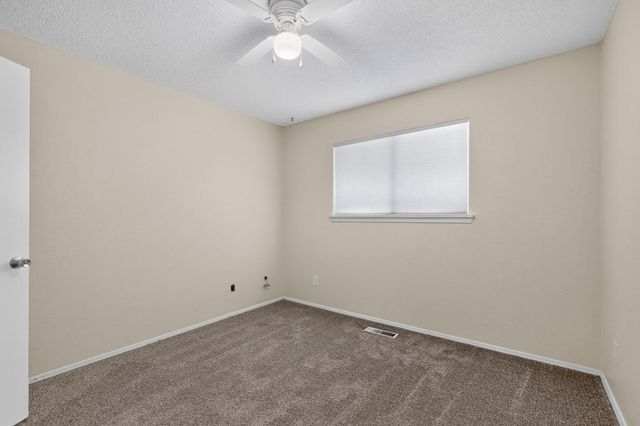 8130 Avenida La Prestina NE, Albuquerque, NM 87109