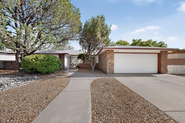 8130 Avenida La Prestina NE, Albuquerque, NM 87109