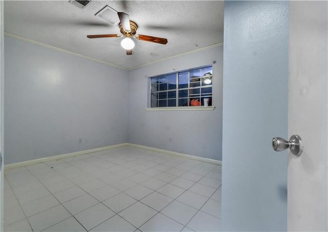 2127 MEMORIAL Drive, Alexandria, LA 71301