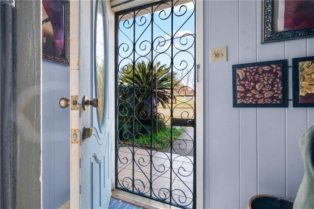 2127 MEMORIAL Drive, Alexandria, LA 71301