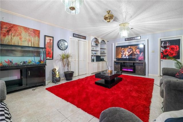 2127 MEMORIAL Drive, Alexandria, LA 71301