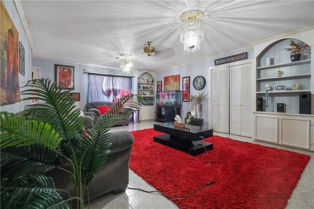 2127 MEMORIAL Drive, Alexandria, LA 71301