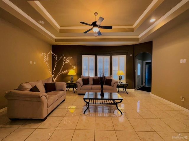 201 Thornwood Loop, Rio Grande City, TX 78582