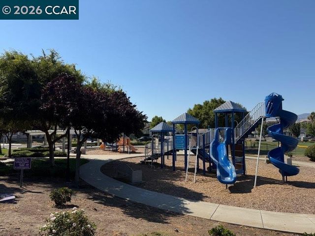 67 Standley Ct, Pittsburg, CA 94565