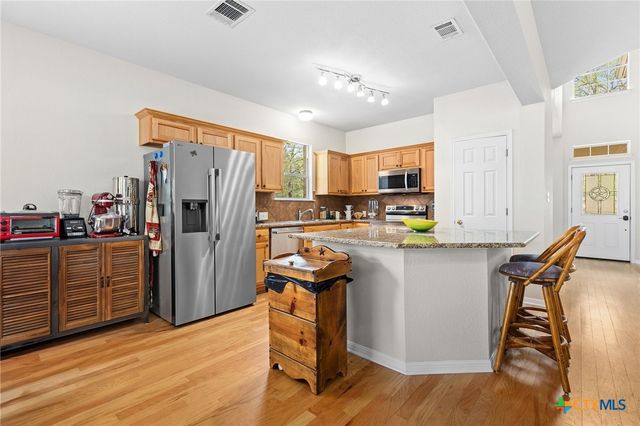 202 The Oaks Boulevard, Elgin, TX 78621