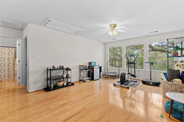 202 The Oaks Boulevard, Elgin, TX 78621