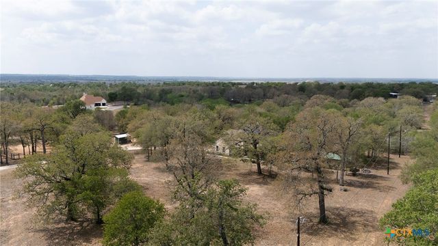 202 The Oaks Boulevard, Elgin, TX 78621