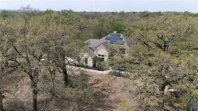 202 The Oaks Boulevard, Elgin, TX 78621