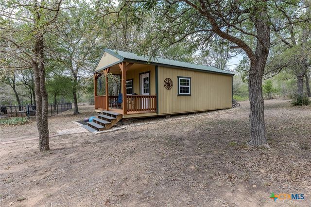 202 The Oaks Boulevard, Elgin, TX 78621