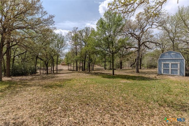 202 The Oaks Boulevard, Elgin, TX 78621
