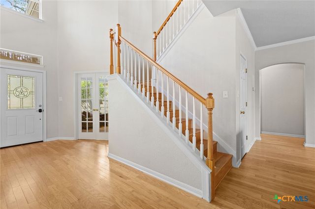 202 The Oaks Boulevard, Elgin, TX 78621
