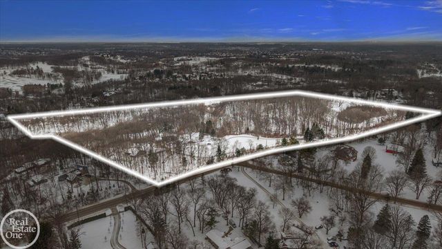 3750 Orion Road, Oakland Twp, MI 48363