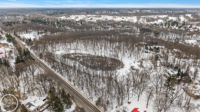 3750 Orion Road, Oakland Twp, MI 48363