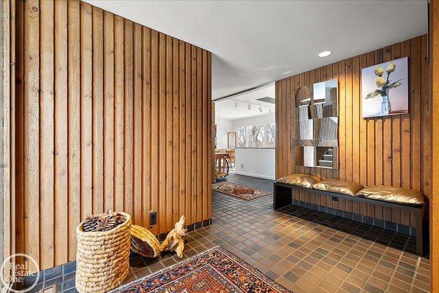 3750 Orion Road, Oakland Twp, MI 48363