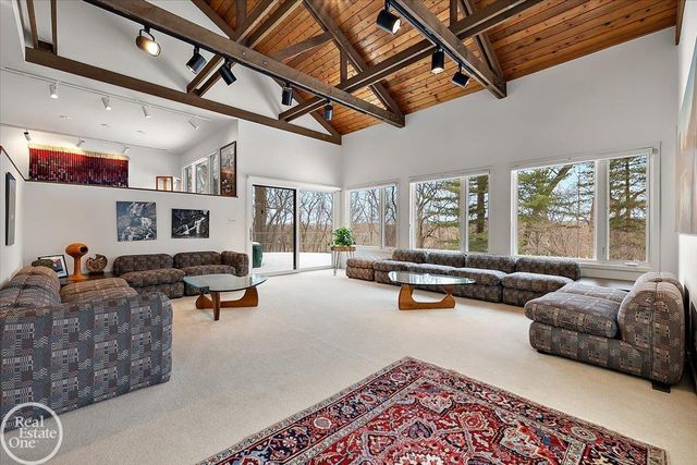 3750 Orion Road, Oakland Twp, MI 48363