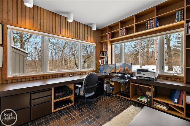 3750 Orion Road, Oakland Twp, MI 48363