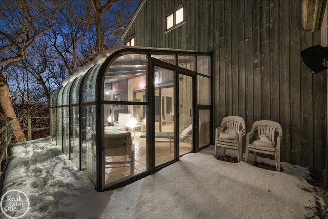 3750 Orion Road, Oakland Twp, MI 48363