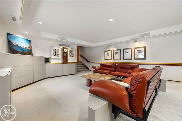 3750 Orion Road, Oakland Twp, MI 48363