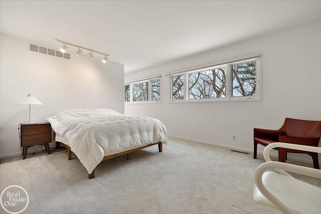 3750 Orion Road, Oakland Twp, MI 48363