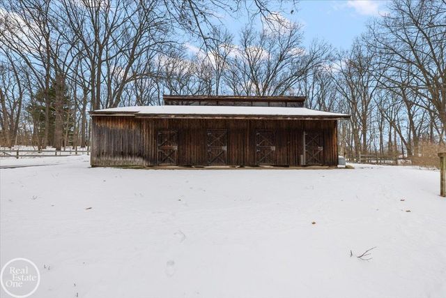 3750 Orion Road, Oakland Twp, MI 48363