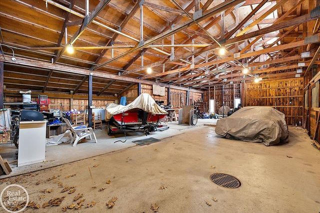 3750 Orion Road, Oakland Twp, MI 48363