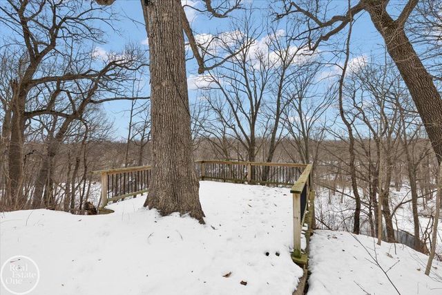 3750 Orion Road, Oakland Twp, MI 48363