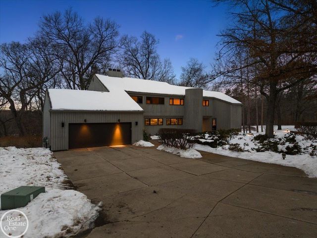 3750 Orion Road, Oakland Twp, MI 48363