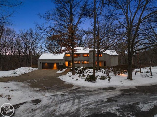 3750 Orion Road, Oakland Twp, MI 48363