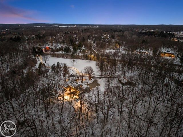 3750 Orion Road, Oakland Twp, MI 48363