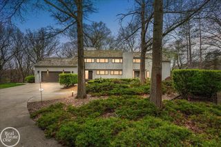 3750 Orion Road, Oakland Twp, MI 48363
