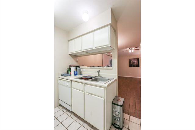 501 W 26th ST 312, Austin, TX 78705