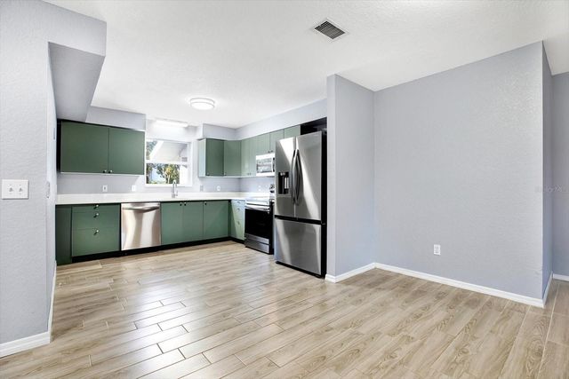 107 47TH AVENUE N, St Petersburg, FL 33703