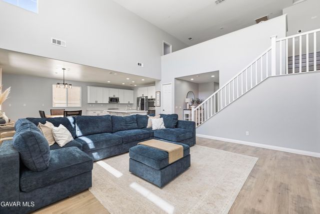 4654 W Vahan, Lancaster, CA 93536