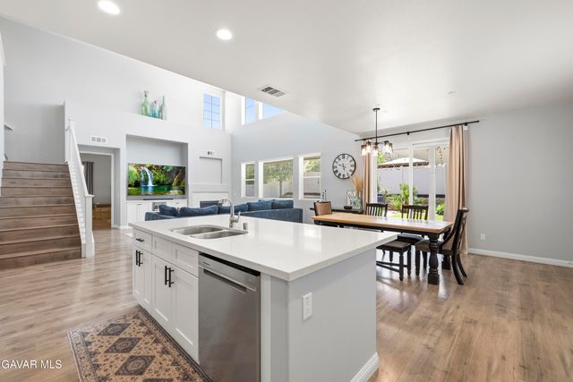 4654 W Vahan, Lancaster, CA 93536