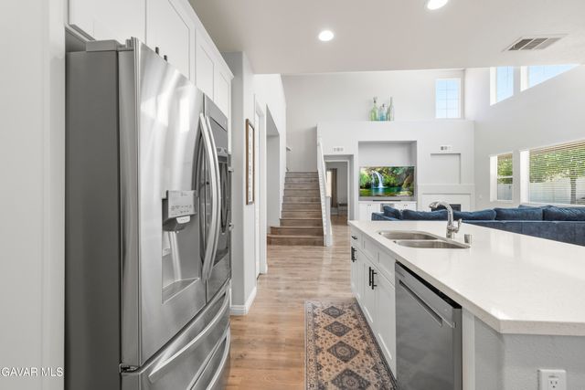 4654 W Vahan, Lancaster, CA 93536
