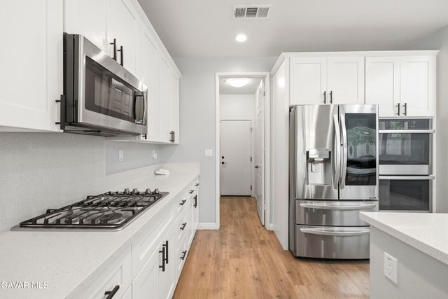 4654 W Vahan, Lancaster, CA 93536
