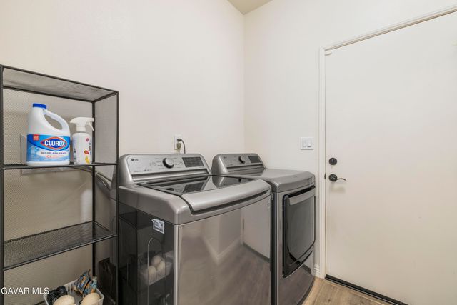 4654 W Vahan, Lancaster, CA 93536