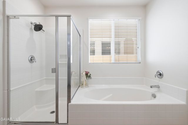 4654 W Vahan, Lancaster, CA 93536