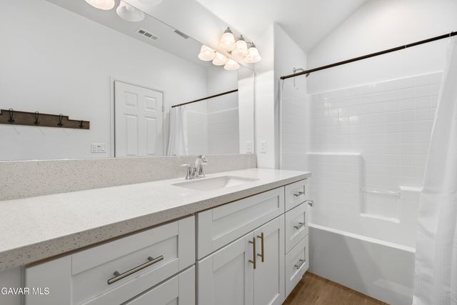 4654 W Vahan, Lancaster, CA 93536