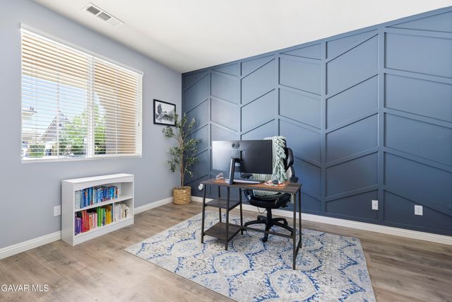 4654 W Vahan, Lancaster, CA 93536