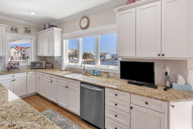 6 Cove Road, Toms River, NJ 08753