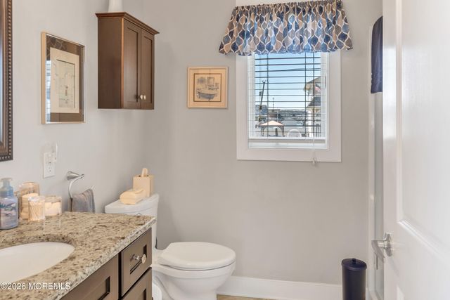 6 Cove Road, Toms River, NJ 08753