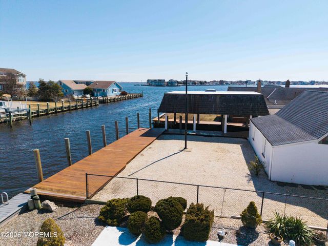 6 Cove Road, Toms River, NJ 08753