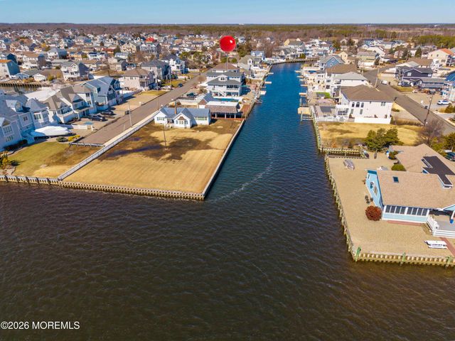 6 Cove Road, Toms River, NJ 08753
