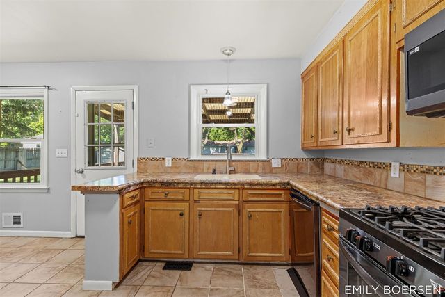 7543 Walnut Avenue, Jenison, MI 49428