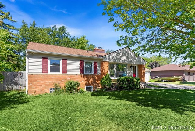 7543 Walnut Avenue, Jenison, MI 49428