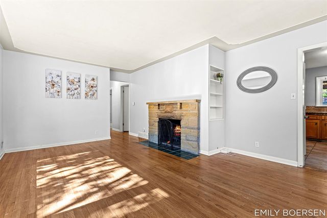 7543 Walnut Avenue, Jenison, MI 49428