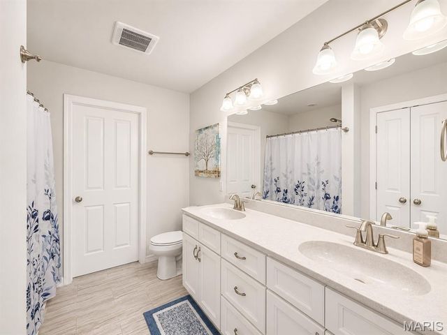 10162 Lake Ridge Drive, Hillsboro, MO 63050