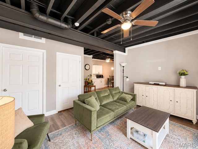 10162 Lake Ridge Drive, Hillsboro, MO 63050